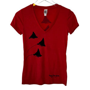 Prawno v-neck red small Stingray and driver T- shirt  from Little Cayman
